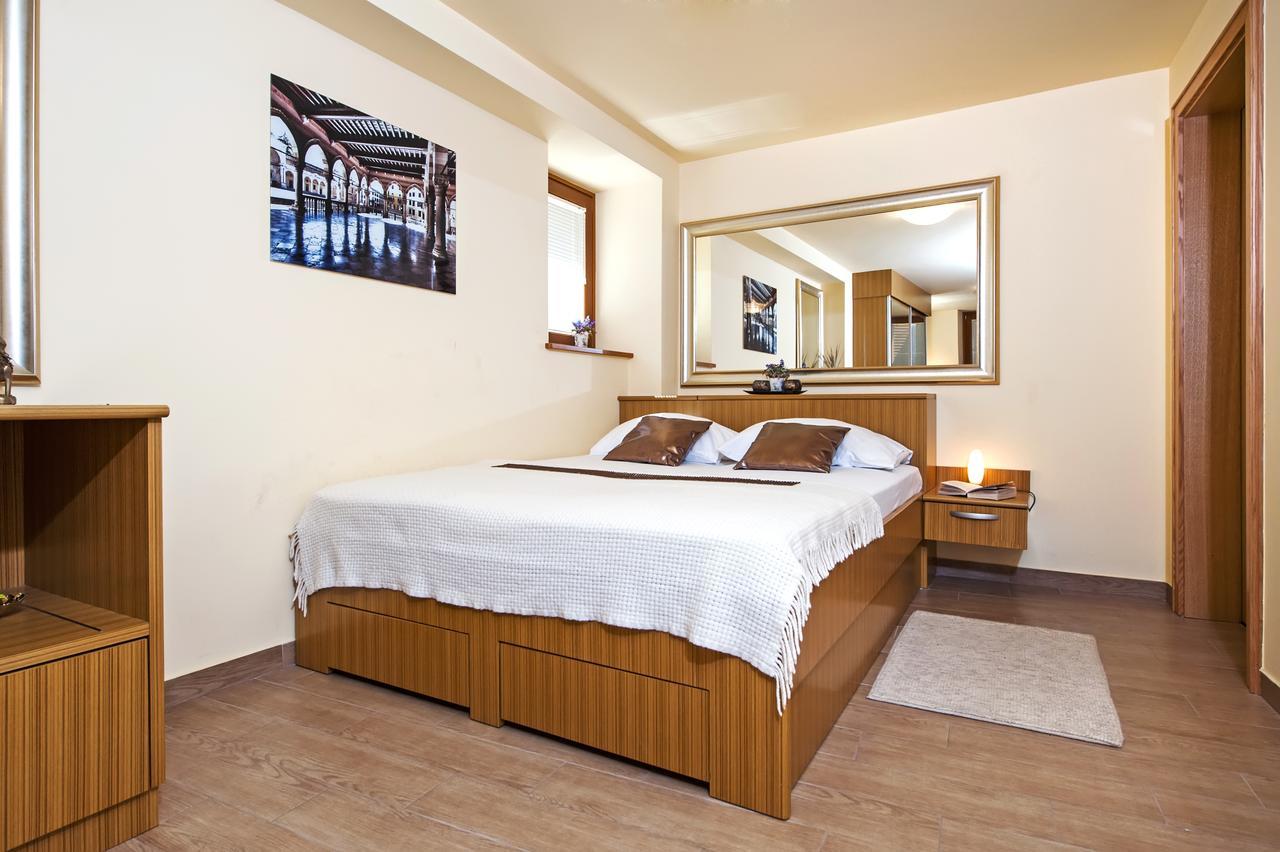 Guest House Golden Goose Rovinj Luaran gambar